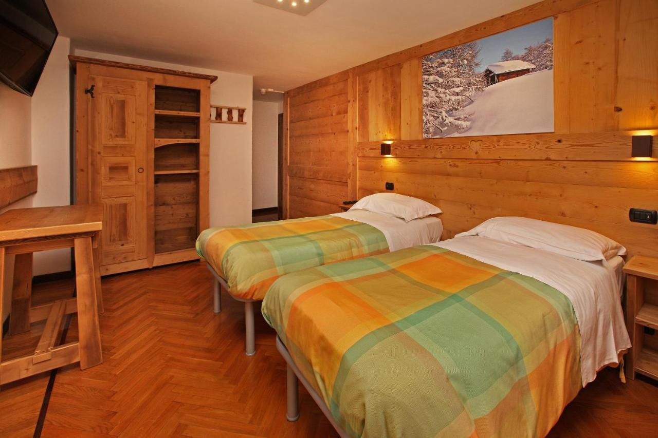 Oulx Hotel Biancaneve מראה חיצוני תמונה