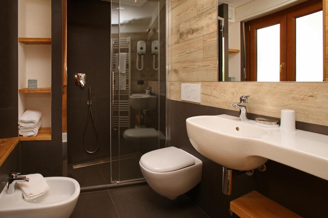 Oulx Hotel Biancaneve מראה חיצוני תמונה