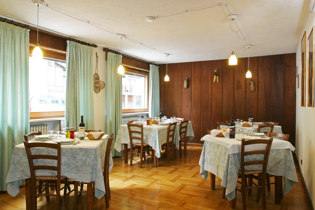 Oulx Hotel Biancaneve מראה חיצוני תמונה